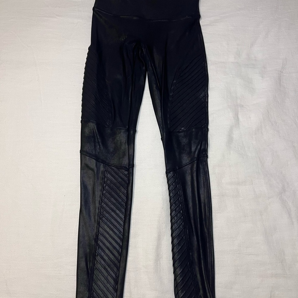 SPANX Women Faux Leather Moto Leggings Black High waisted Shaping Athletic M EUC
